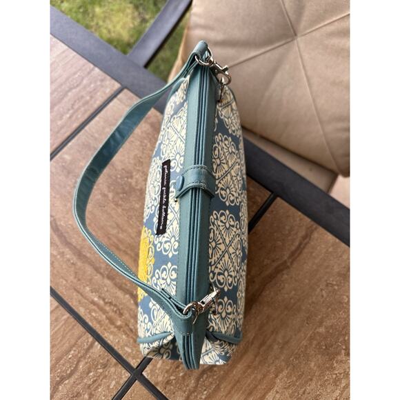 Petunia Pickle Bottom Teal Scroll Design Insulated Clutch/bottle Sturdy Baby Bag - Picture 5 of 8